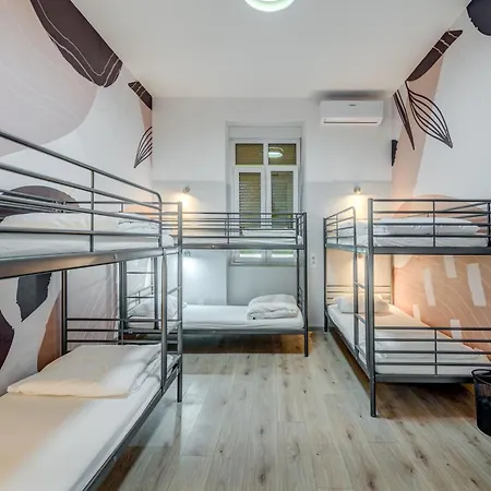 Hostel Colors Of Adriatic - Youth Only Split Exterior photo